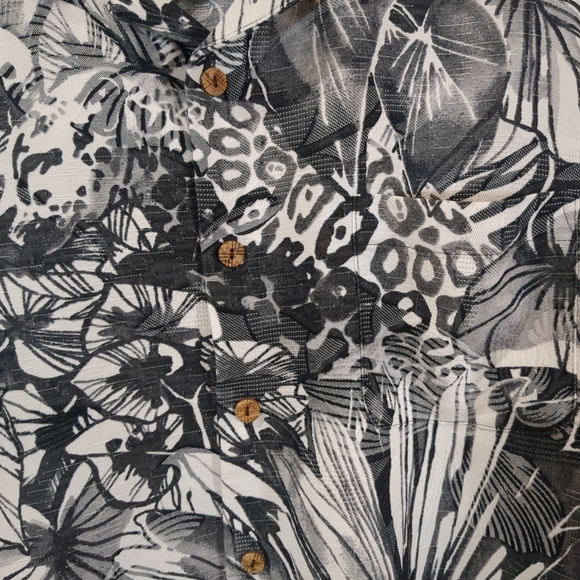 Caribbean Men's Black and White Tropical Short Sleeve Button Up Shirt, Size XXL - Picture 2 of 5